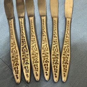 Viners Stainless Steel Knives (silver in color)- Set of 6